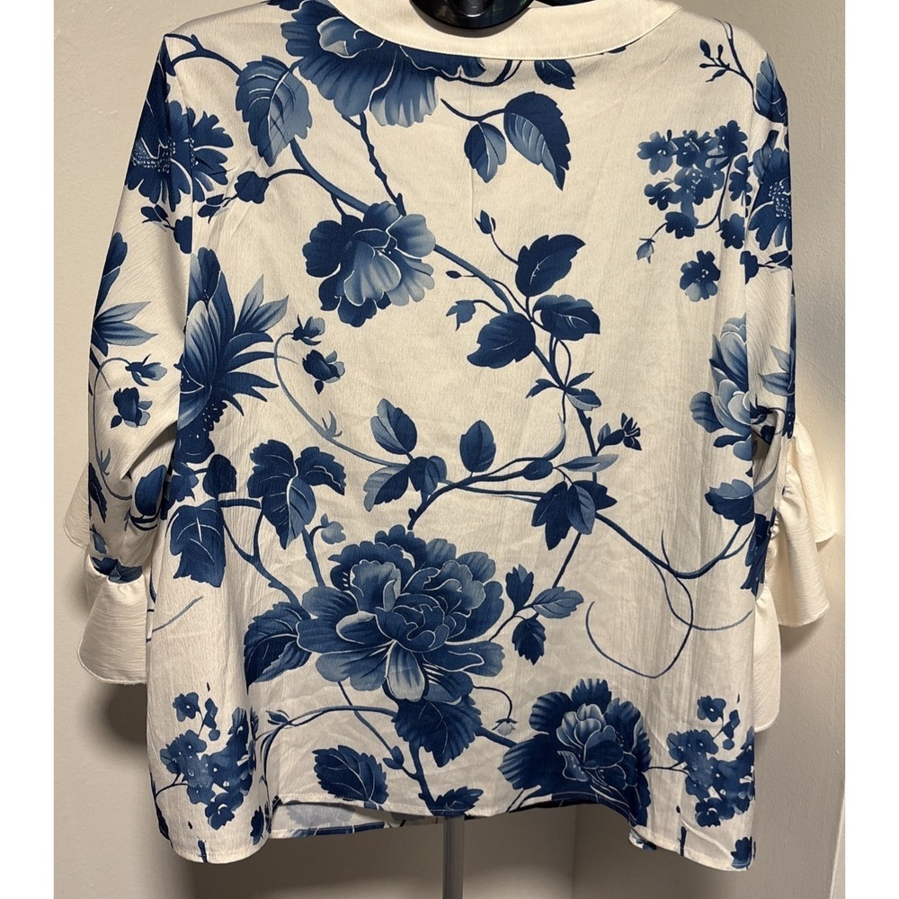 Okamen   Floral Print Smocked Top Blouse Size 3xl white/Blue 3/4 lotus sleeves - Picture 6 of 8